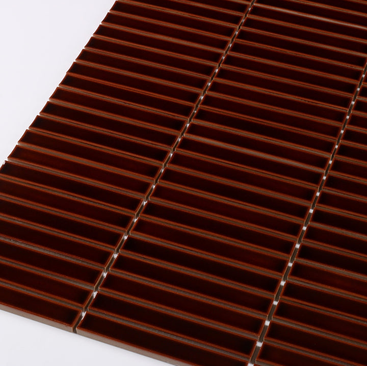 NISEKO BURNT TOFFEE GLOSS KITKATS