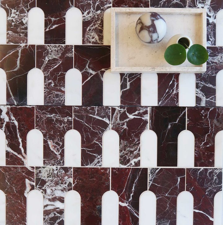 Sorelle: Pio Piccola in Rosso Levanto & Oriental White